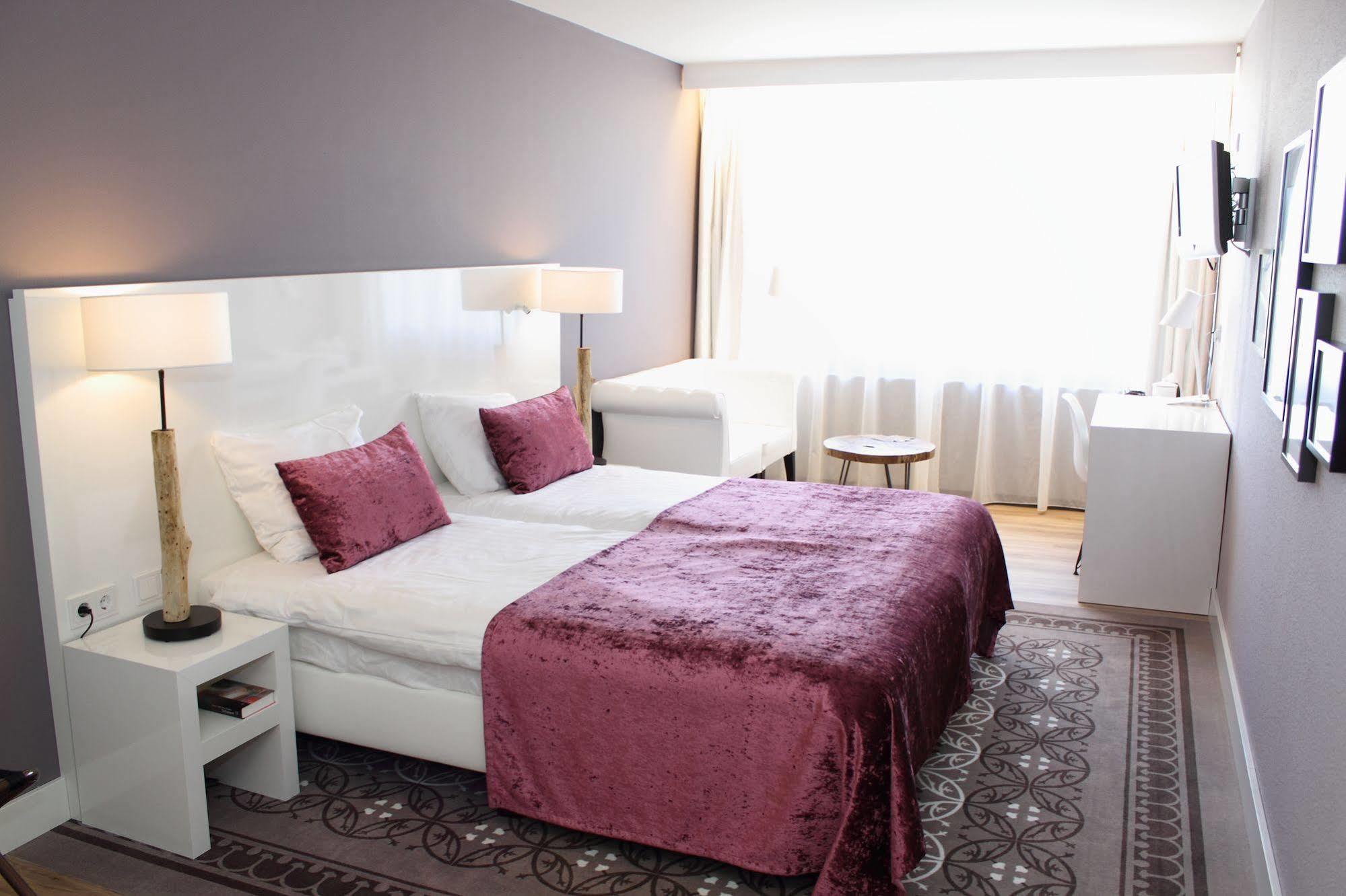 ฟาน เดอร์ ฟาล์ก โฮเทล โกรนิงเงิน เวสเทอร์โบรก Hotel Westerbroek ภายนอก รูปภาพ